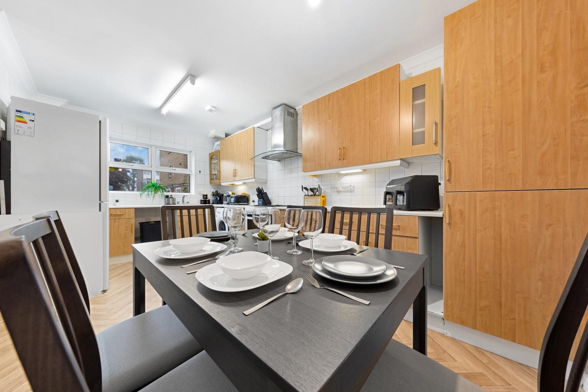 Cozylease 3br In Canary Wharf,garden,gym,workspace London