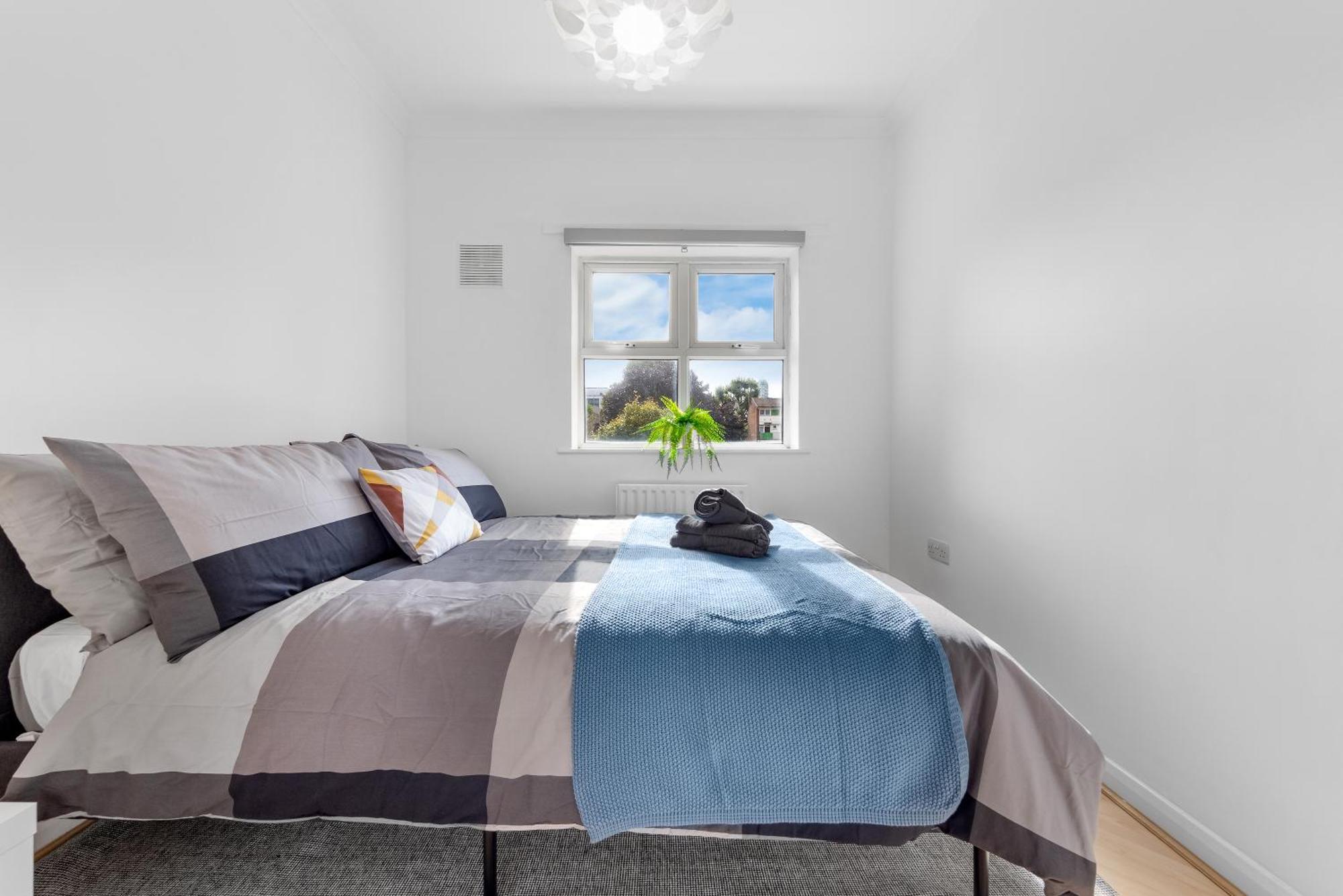 Cozylease 3-bed Canary Wharf Retreat,near Lcy London