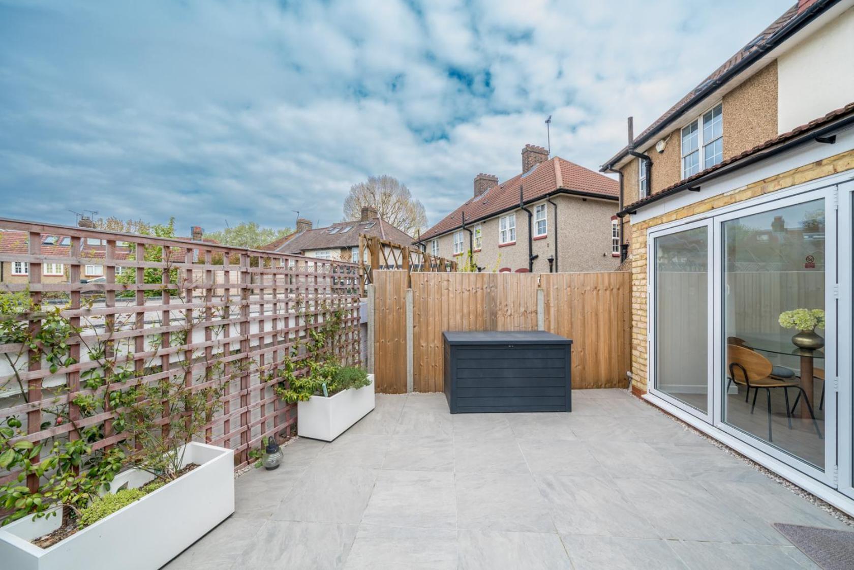 Holiday home Urban Escape - Spacious 3-bedroom Close To Canary Wharf