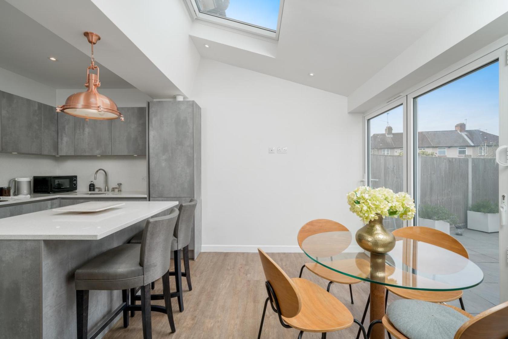 Urban Escape - Spacious 3-bedroom Close To Canary Wharf London