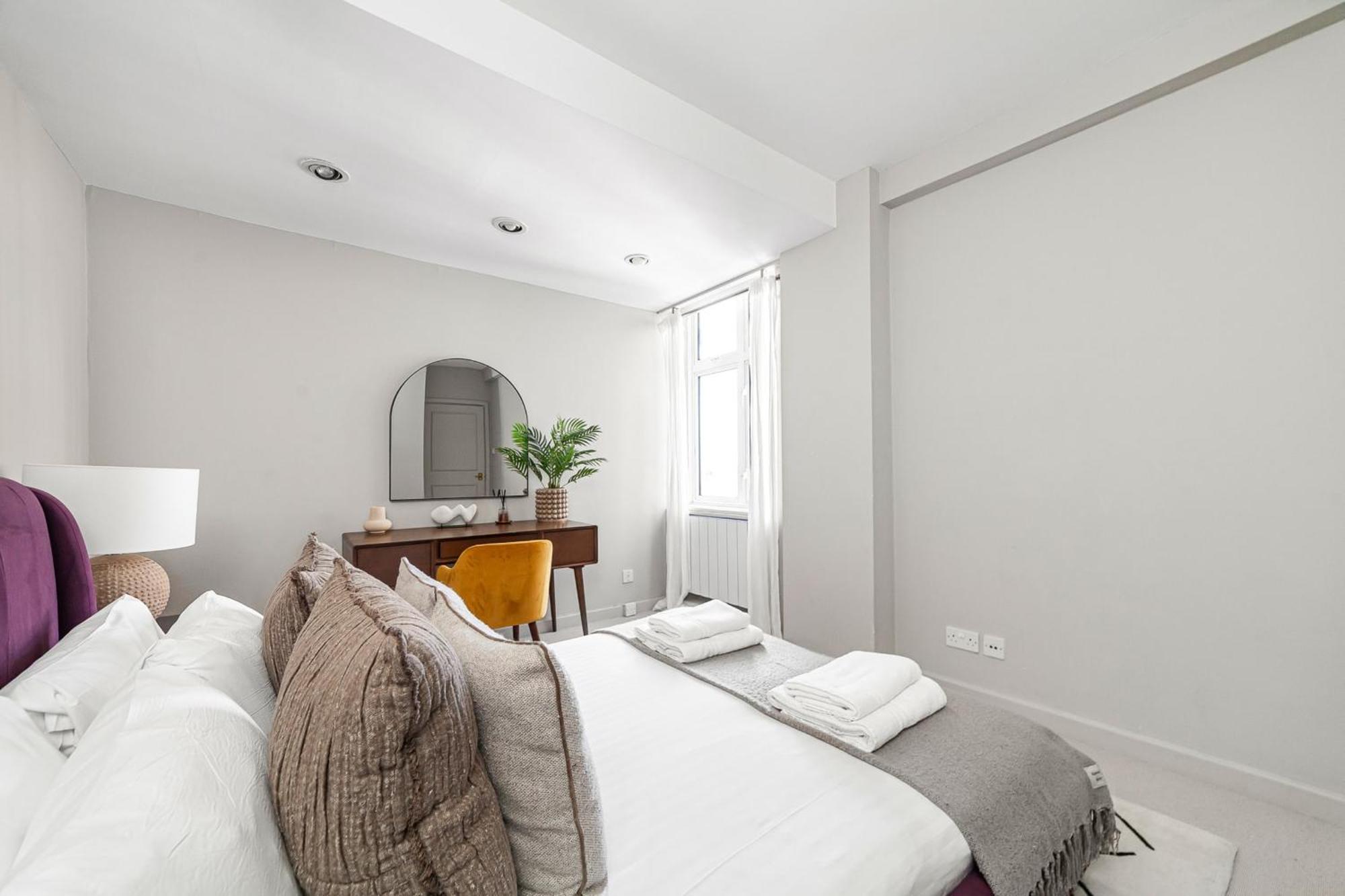 Chic Flat With Stunning Views London