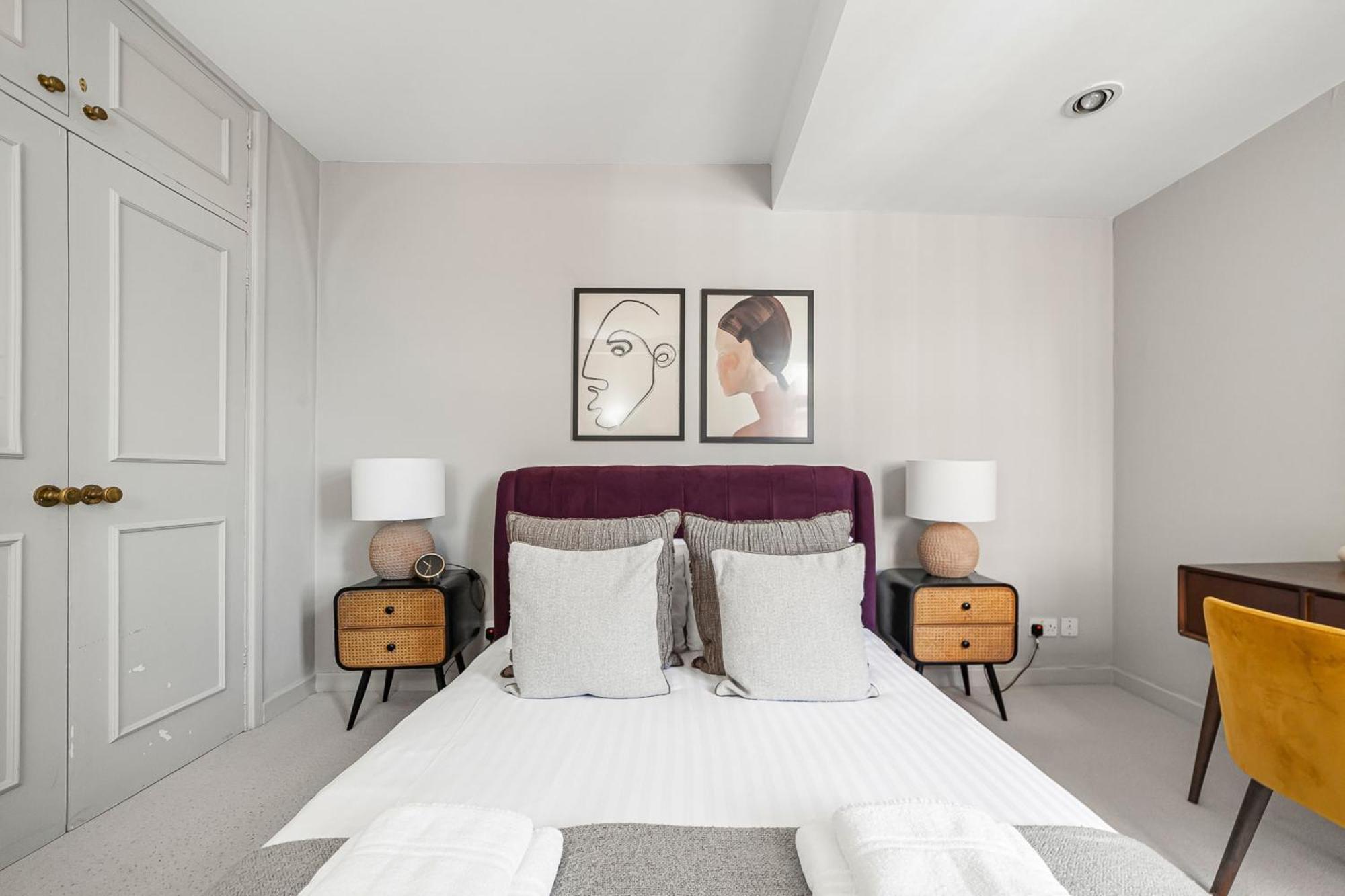 Chic Flat With Stunning Views * London