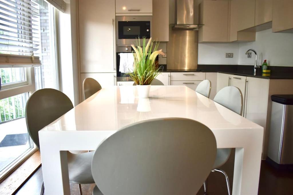 Apartment 2 Bed In Southwark