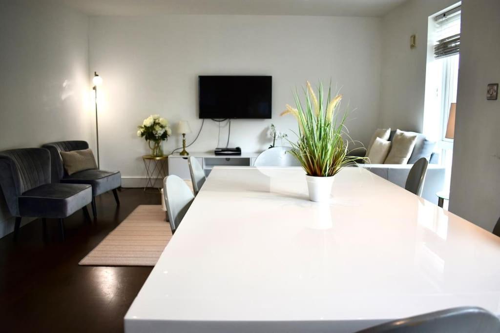 Apartment 2 Bed In Southwark *
