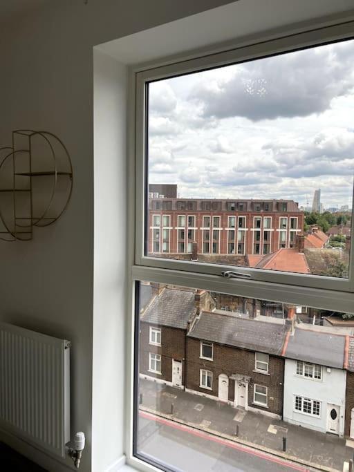 One Bedroom Flat - Zone 2 London