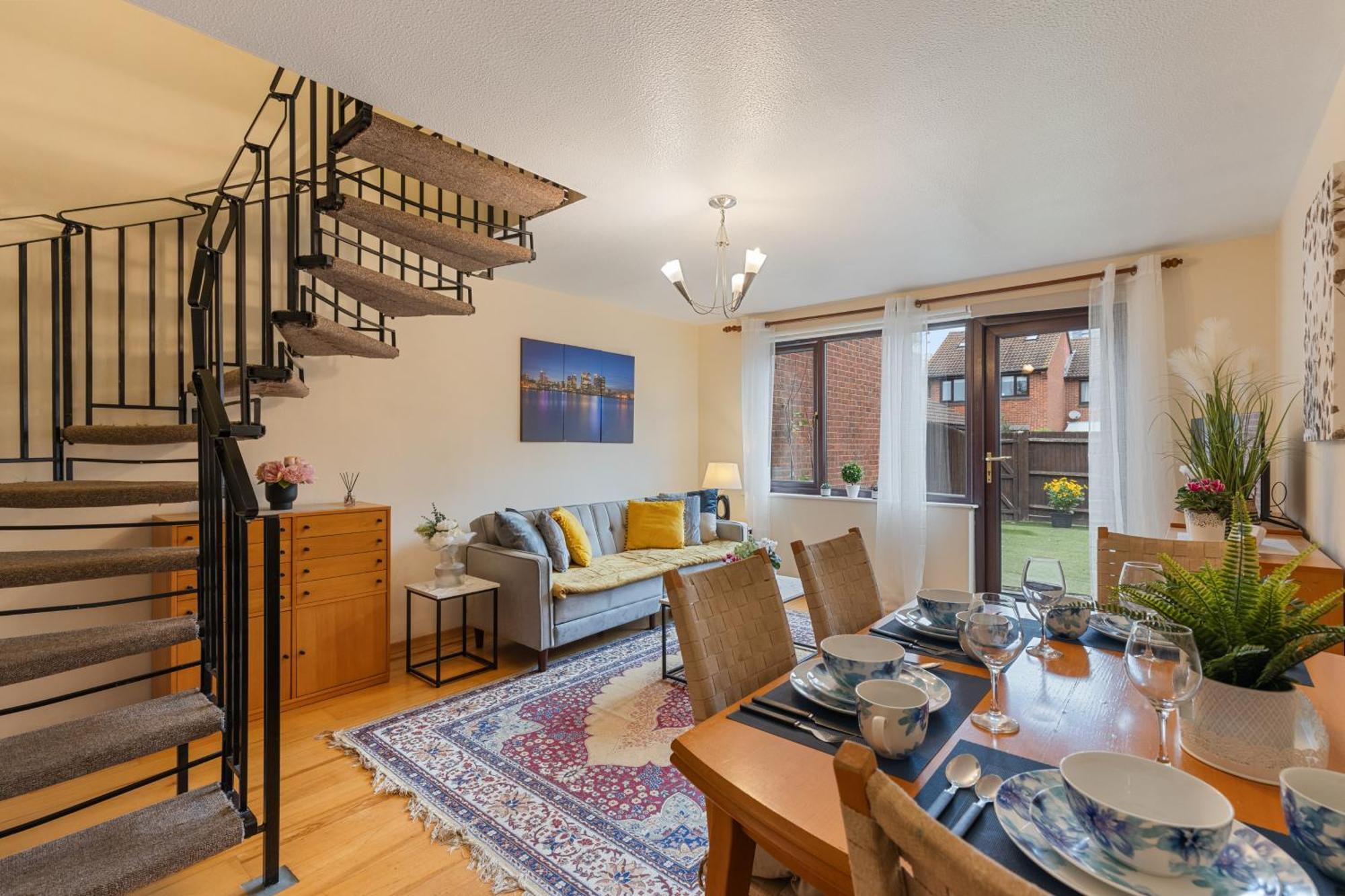 Short Stays At Claire Place *