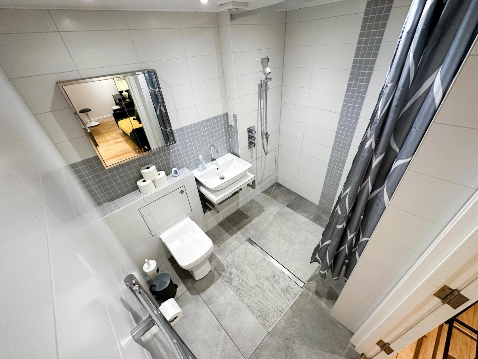 Leilighet Chic 3 Bedroom Flat With Private Terrace In Holloway Near Finsbury Park