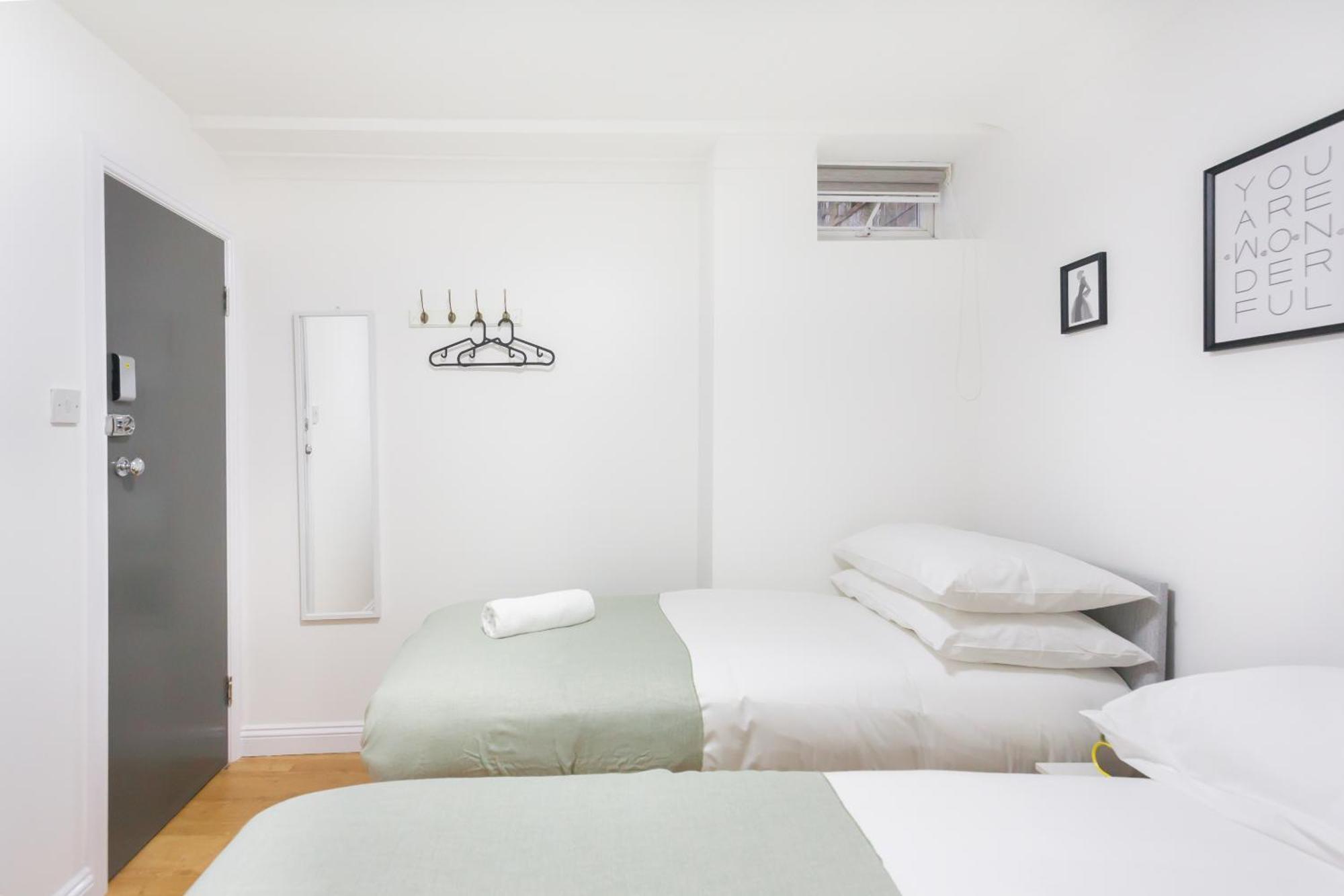 Studio9 - Next To Emirates Stadium - Budget With Shared Bathroom Guest house London