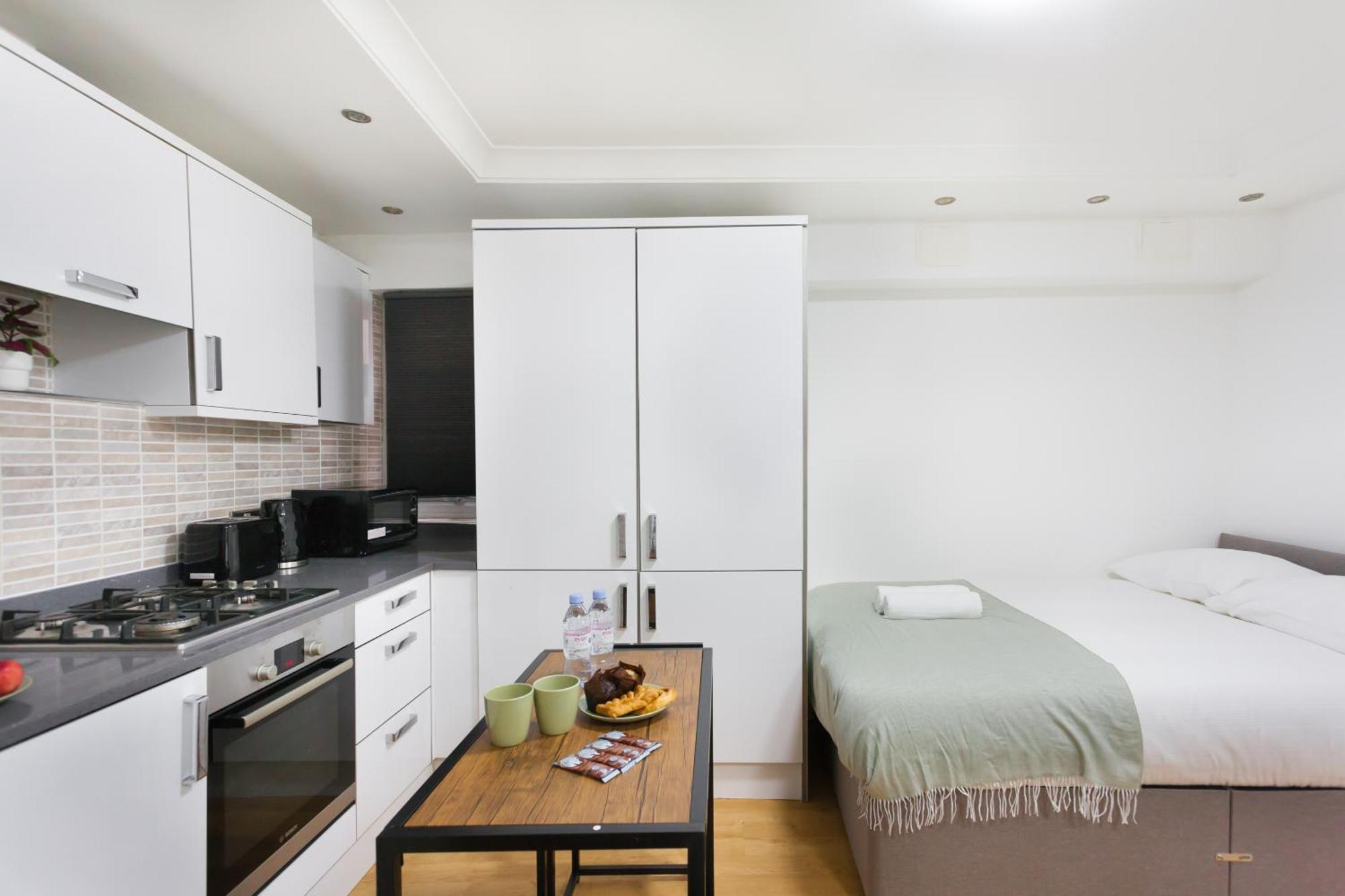 Guest house Studio9 - Next To Emirates Stadium - Budget With Shared Bathroom