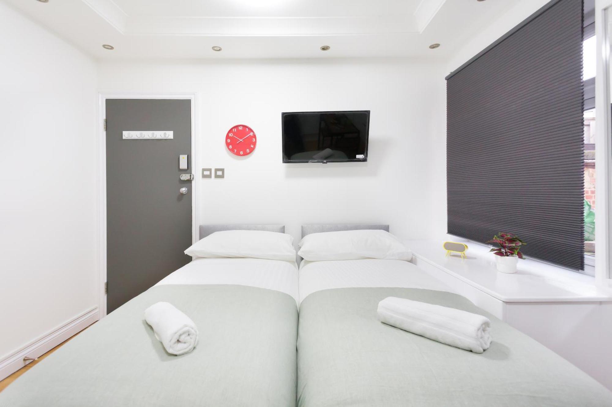 Guest house Studio9 - Next To Emirates Stadium - Budget With Shared Bathroom