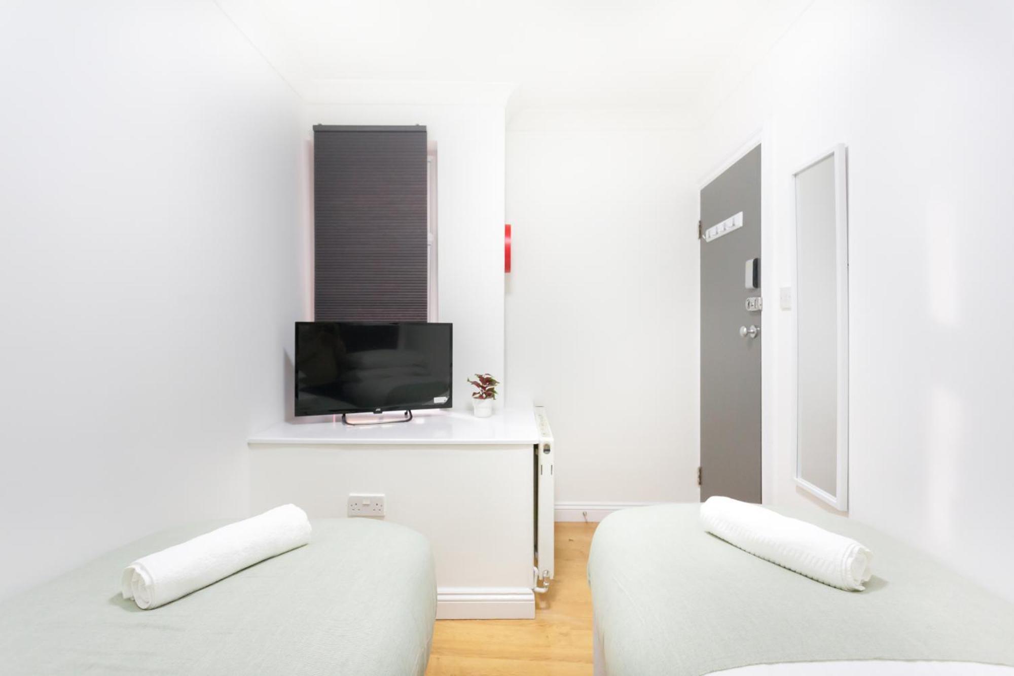 Studio9 - Next To Emirates Stadium - Budget With Shared Bathroom * London