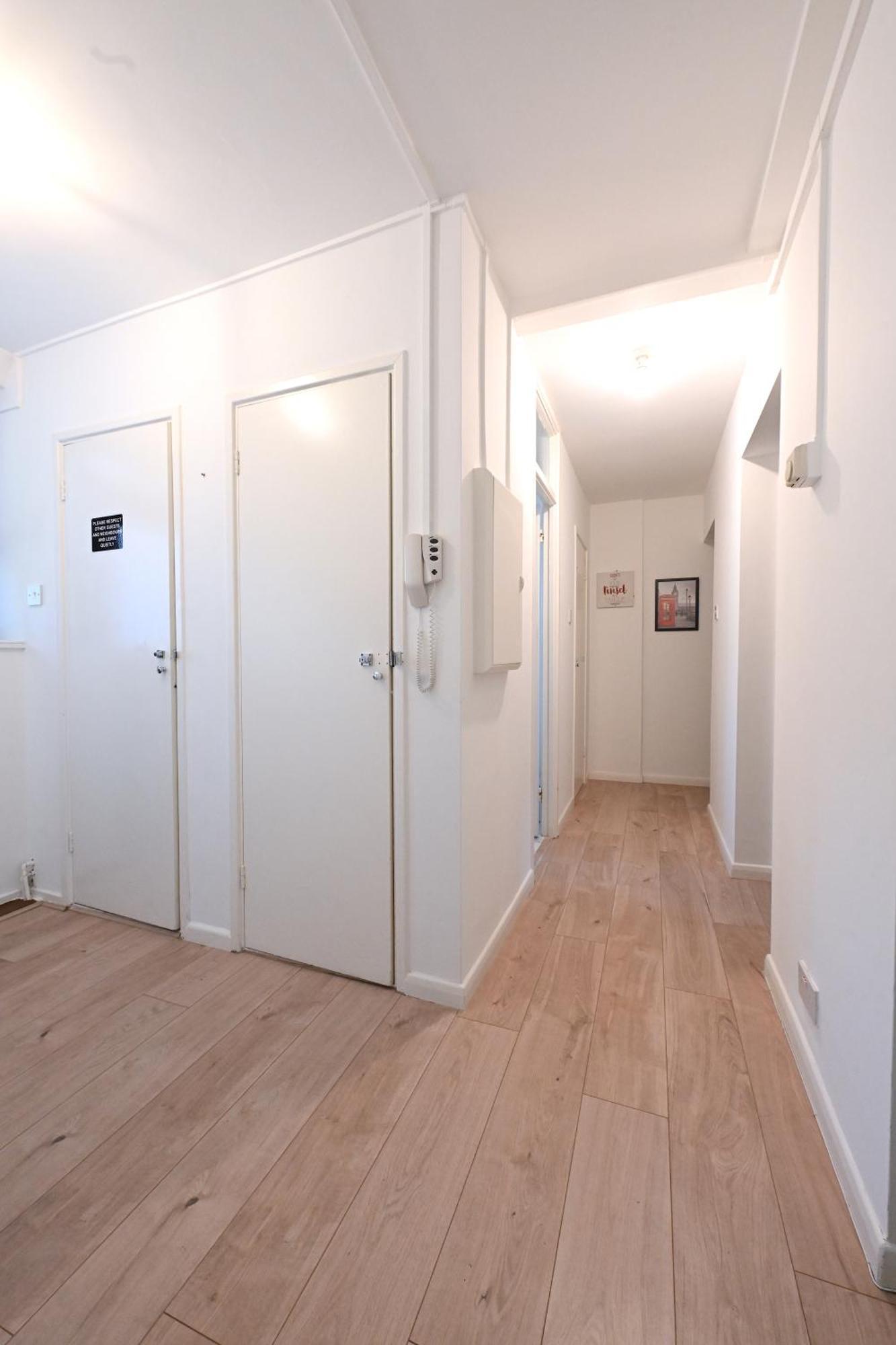 2 Bedroom Flat In - Old St - Zone 1 Apartment *