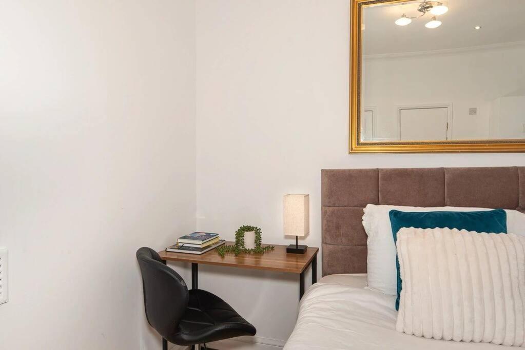 Discover 2 Bedroom In Kensington Londen