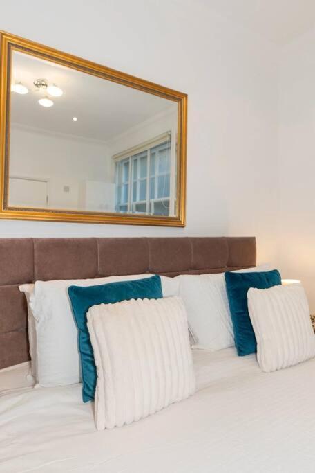 Discover 2 Bedroom In Kensington