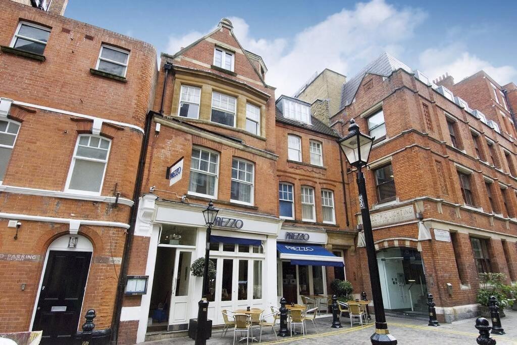 Discover 2 Bedroom In Kensington Appartement Londen