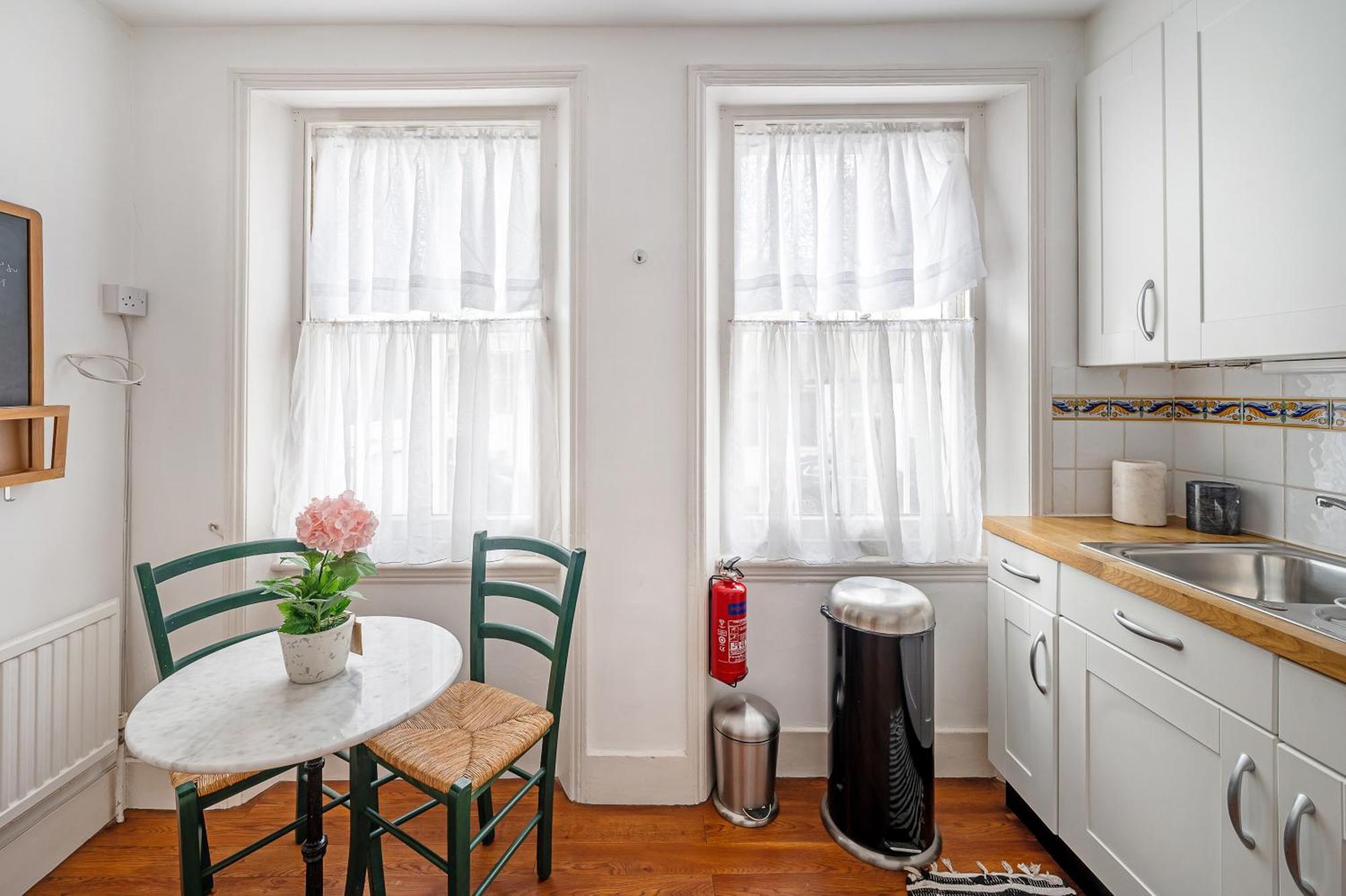 Apartment 1bed Flat In Earl's Court