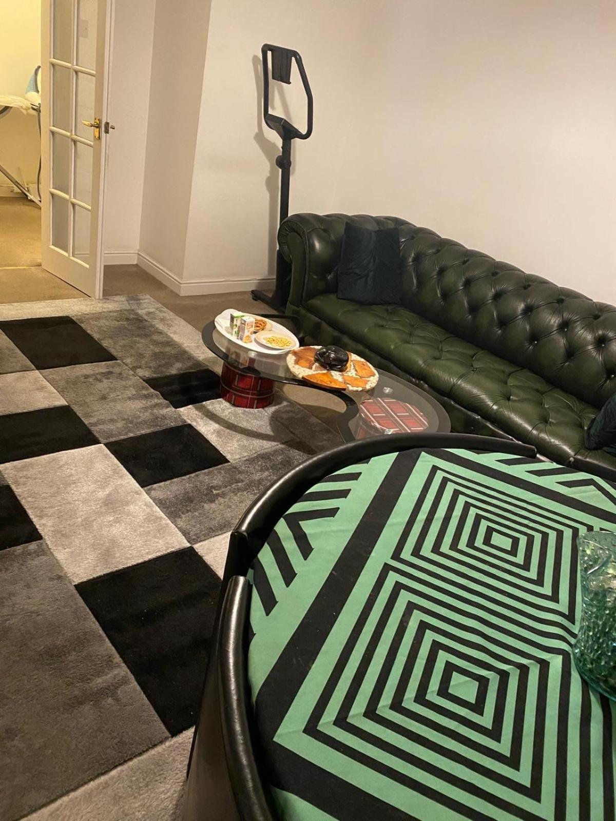 The Right Place. A Fabulous/cozy Double Privatunterkunft London