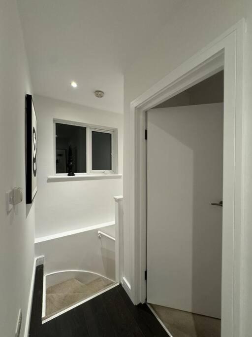 Apartment Luxxe 2br 2ba Duplex 5 Mins From Hither St - 65c *