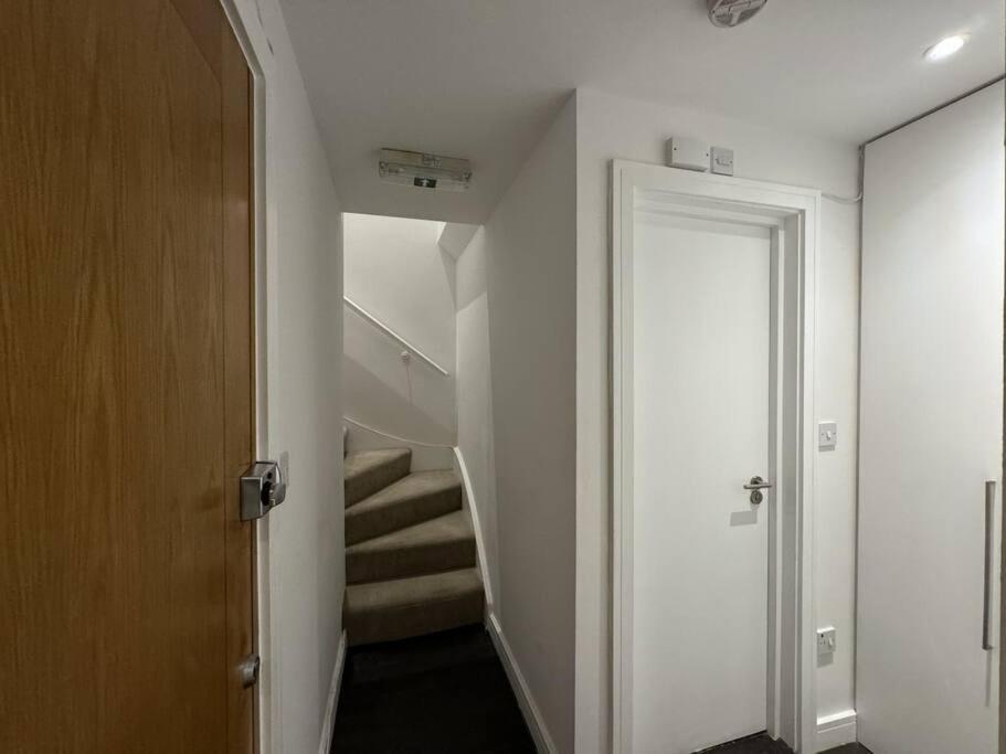Apartment Luxxe 2br 2ba Duplex 5 Mins From Hither St - 65c *
