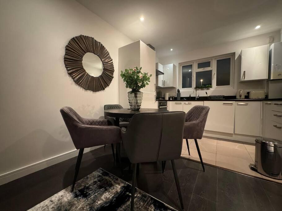 Apartment Luxxe 2br 2ba Duplex 5 Mins From Hither St - 65c London
