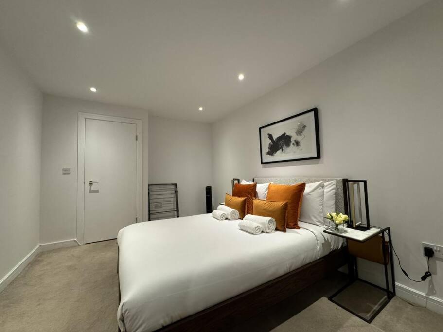 Luxxe 2br 2ba Duplex 5 Mins From Hither St - 65c Apartment