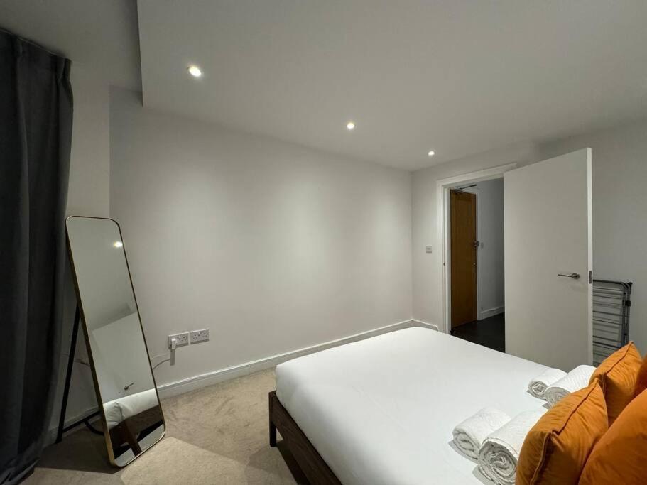 Apartment Luxxe 2br 2ba Duplex 5 Mins From Hither St - 65c