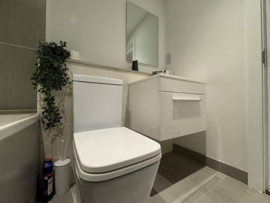 Luxxe 2br 2ba Duplex 5 Mins From Hither St - 65c Apartment *