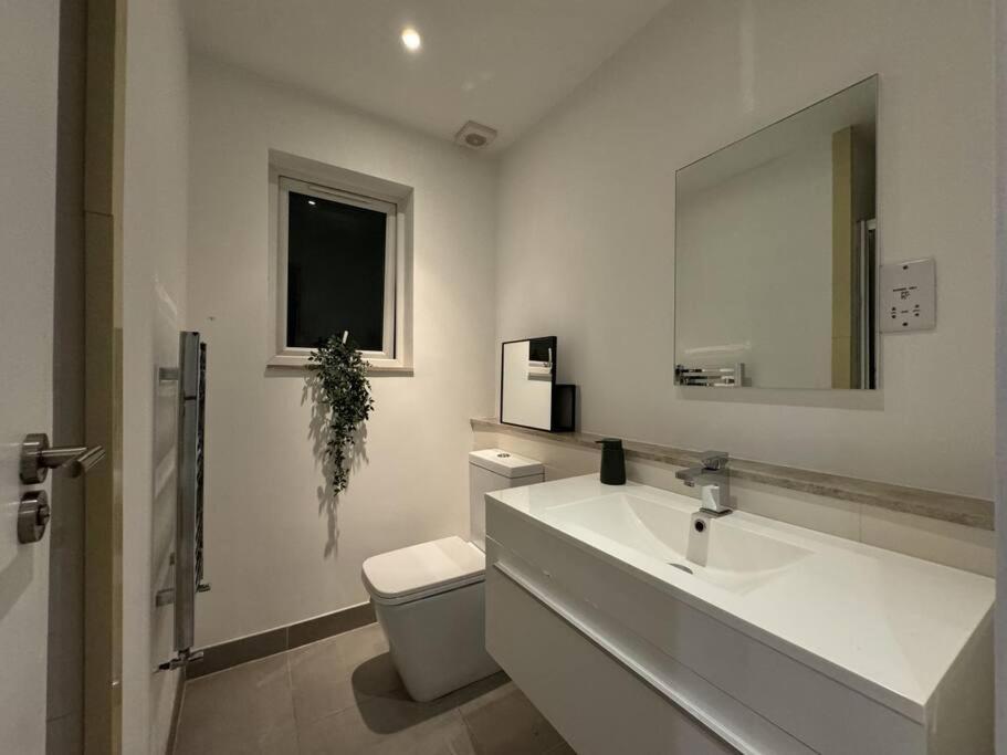 Luxxe 2br 2ba Duplex 5 Mins From Hither St - 65c Apartment *
