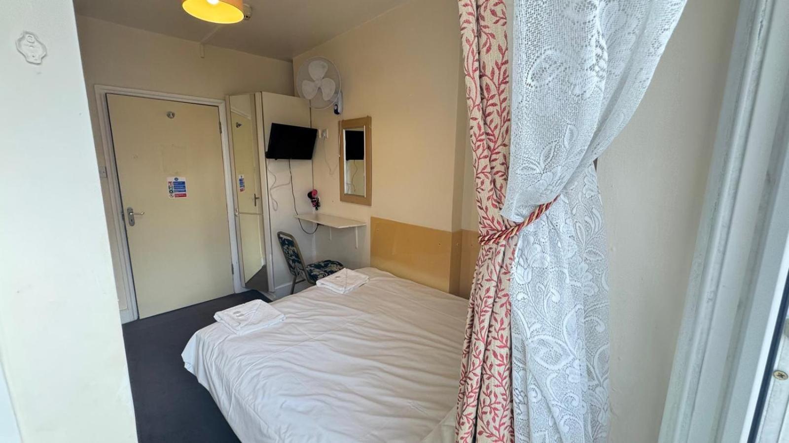 Earls Court Guest house London