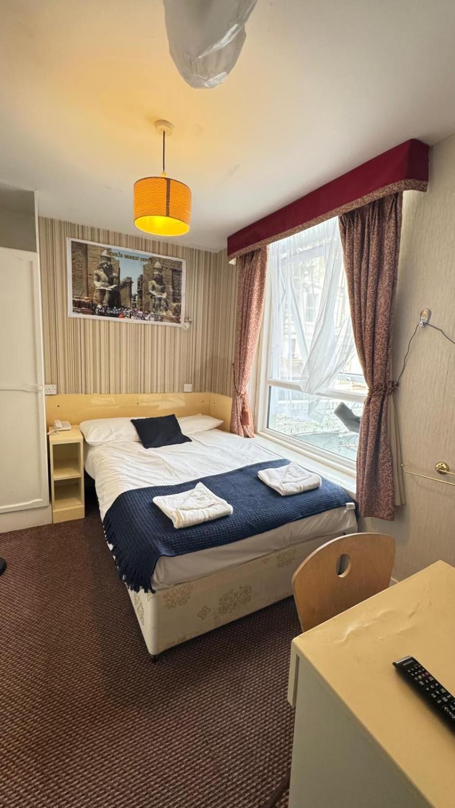 Earls Court Guest house