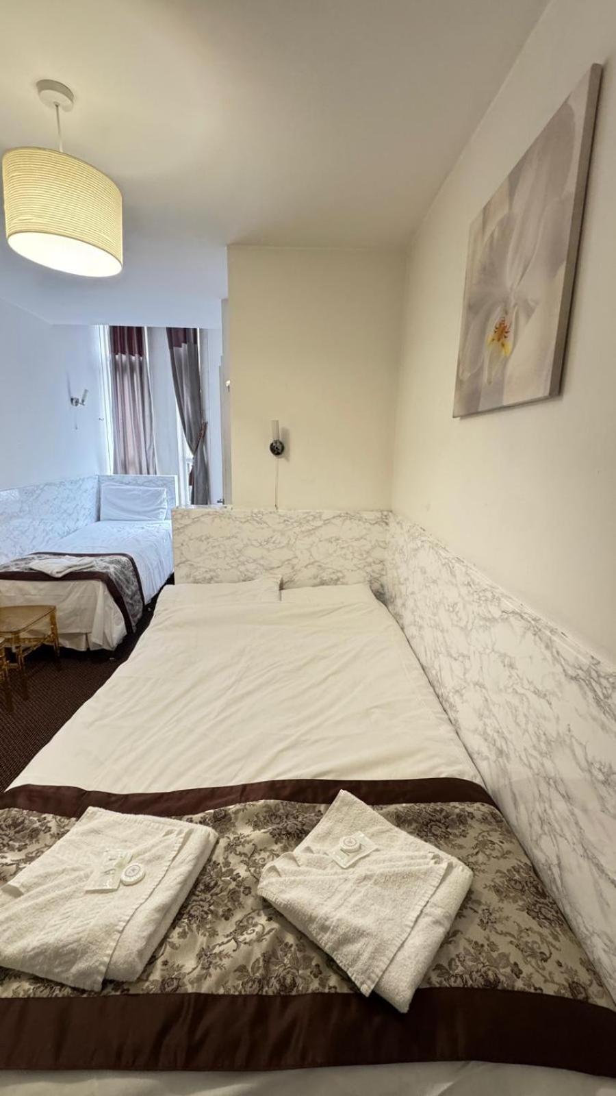 Earls Court Guest house