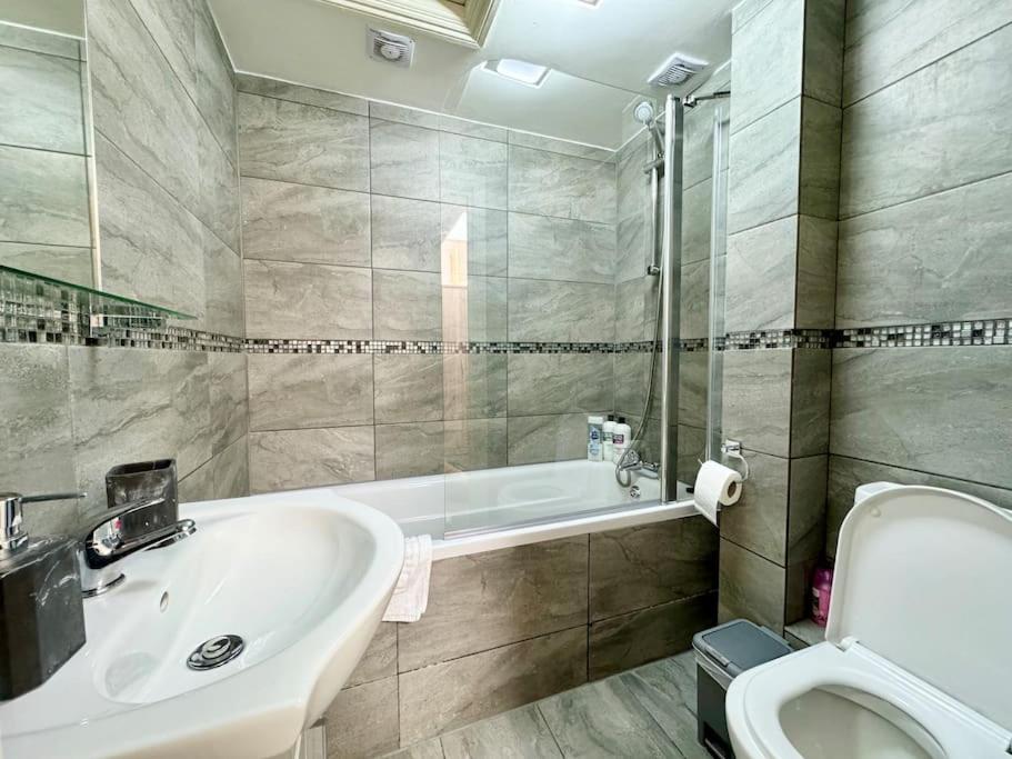Roomy In King's Cross London