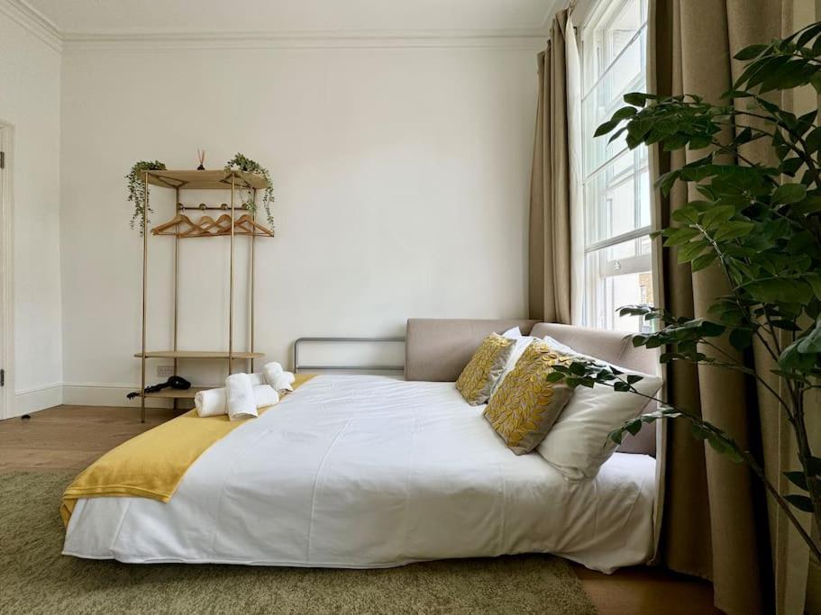 Roomy In King's Cross