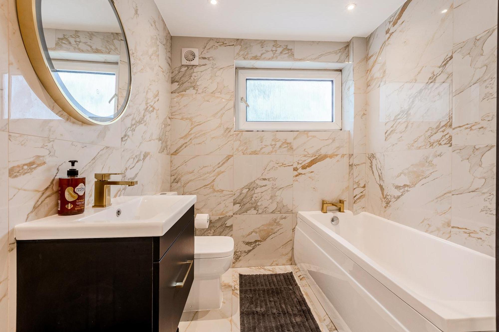 Battersea Spacious Perfect For Family And Groups With Free Parking Sleep 8 Vakantiehuis Londen