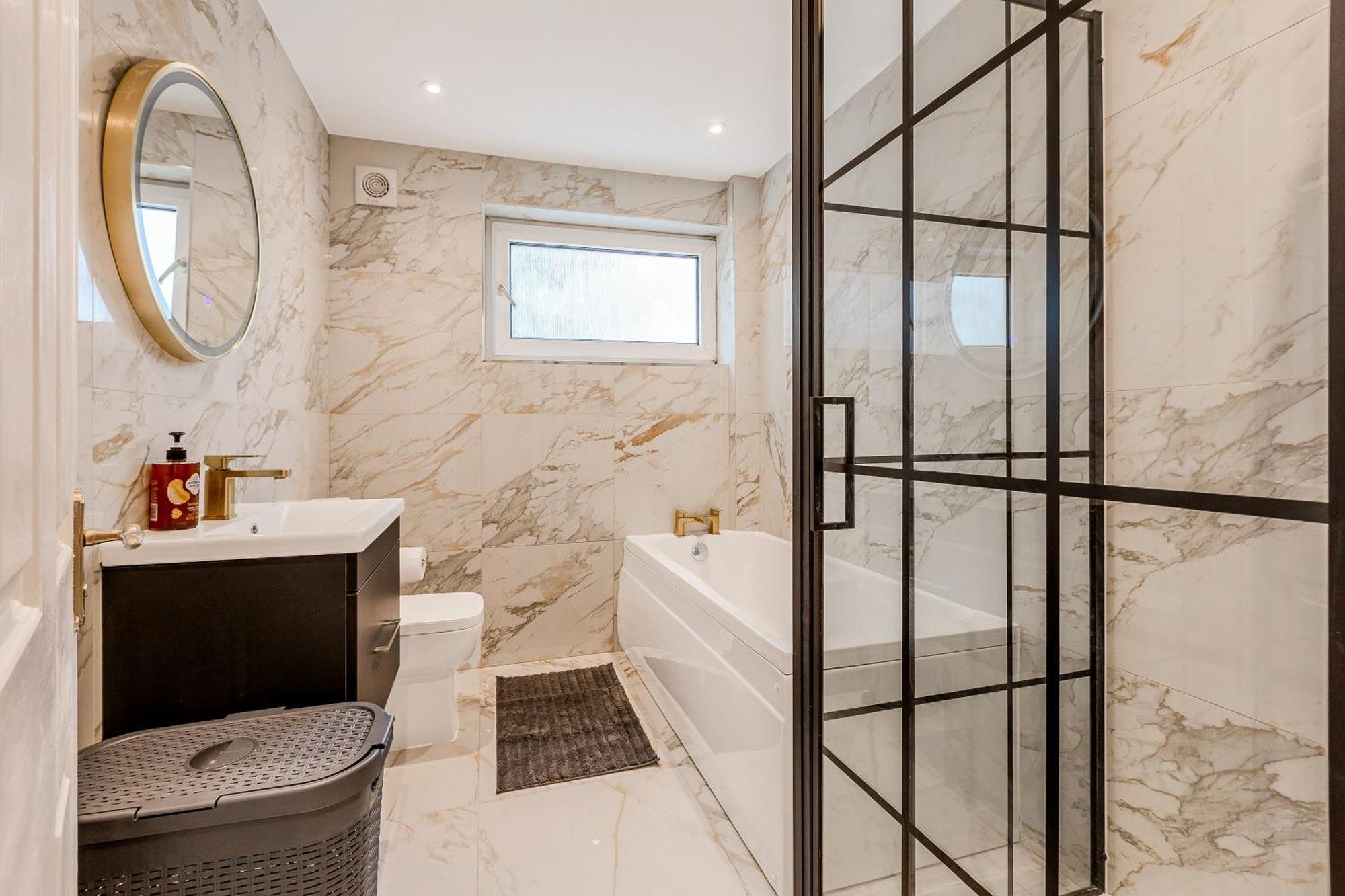 Battersea Spacious Perfect For Family And Groups With Free Parking Sleep 8 Vakantiehuis *