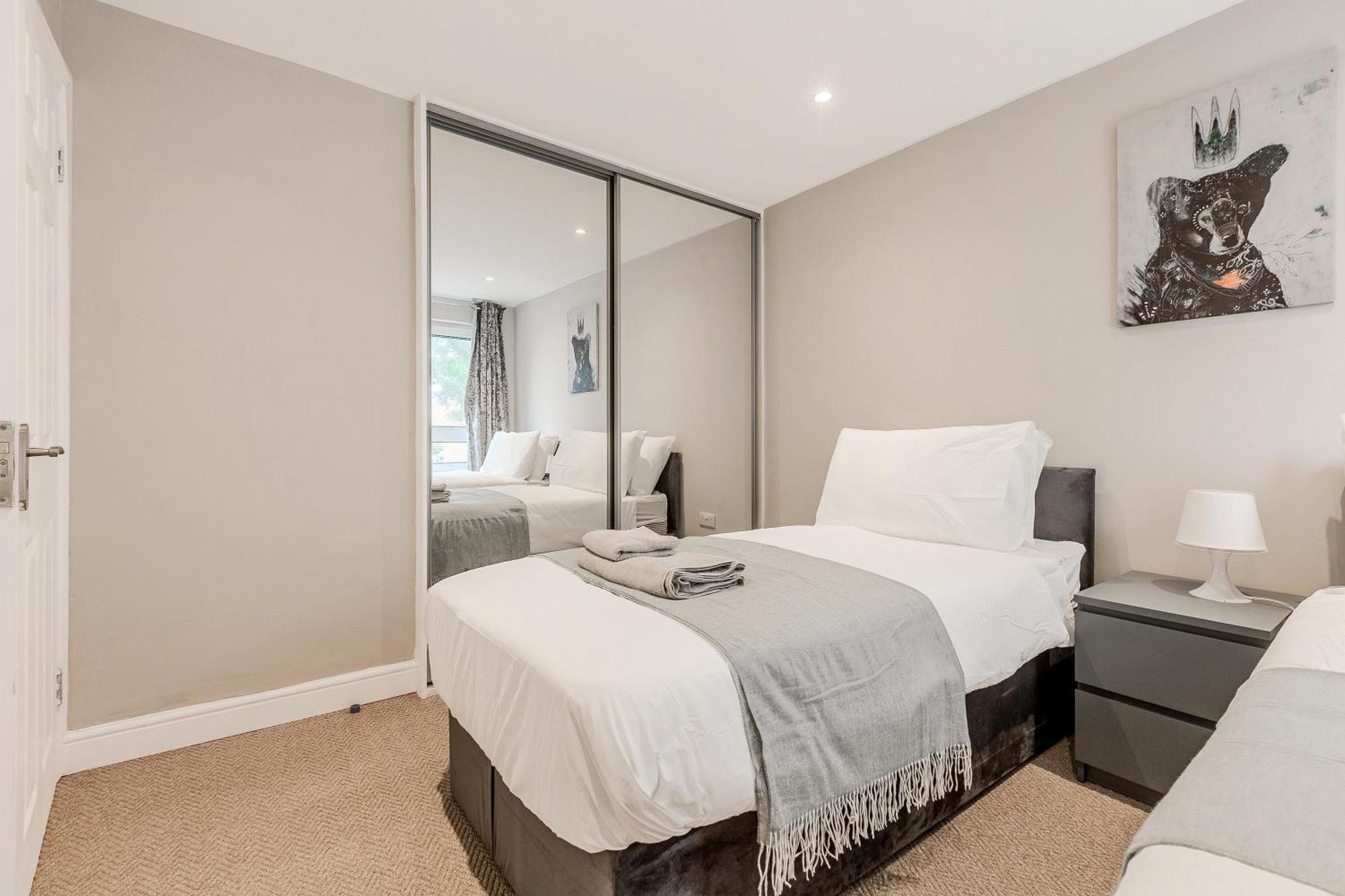 Battersea Spacious Perfect For Family And Groups With Free Parking Sleep 8 * Londen