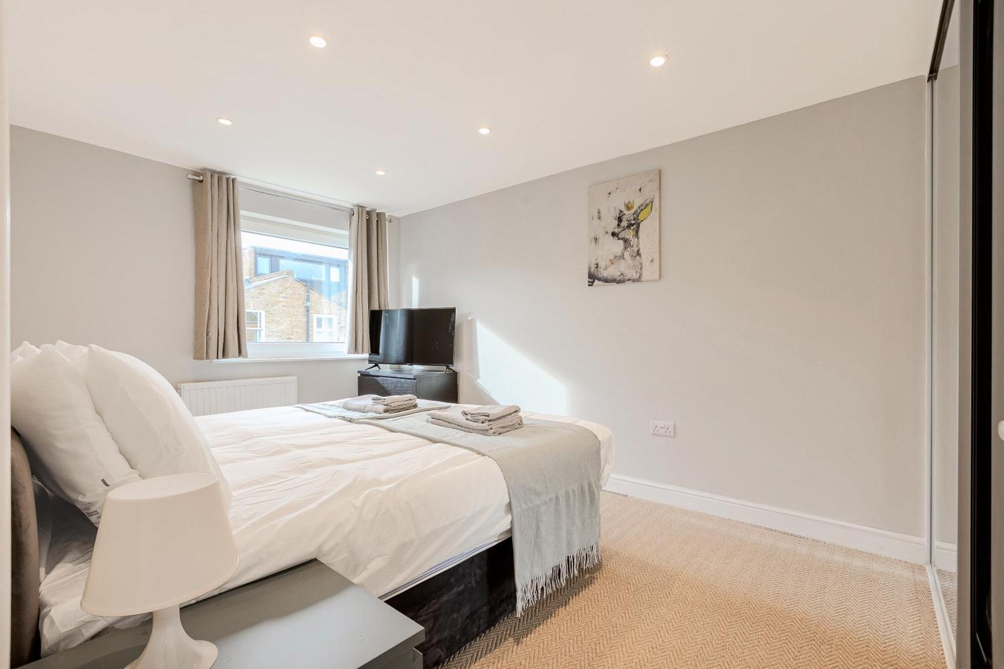 Battersea Spacious Perfect For Family And Groups With Free Parking Sleep 8 Vakantiehuis