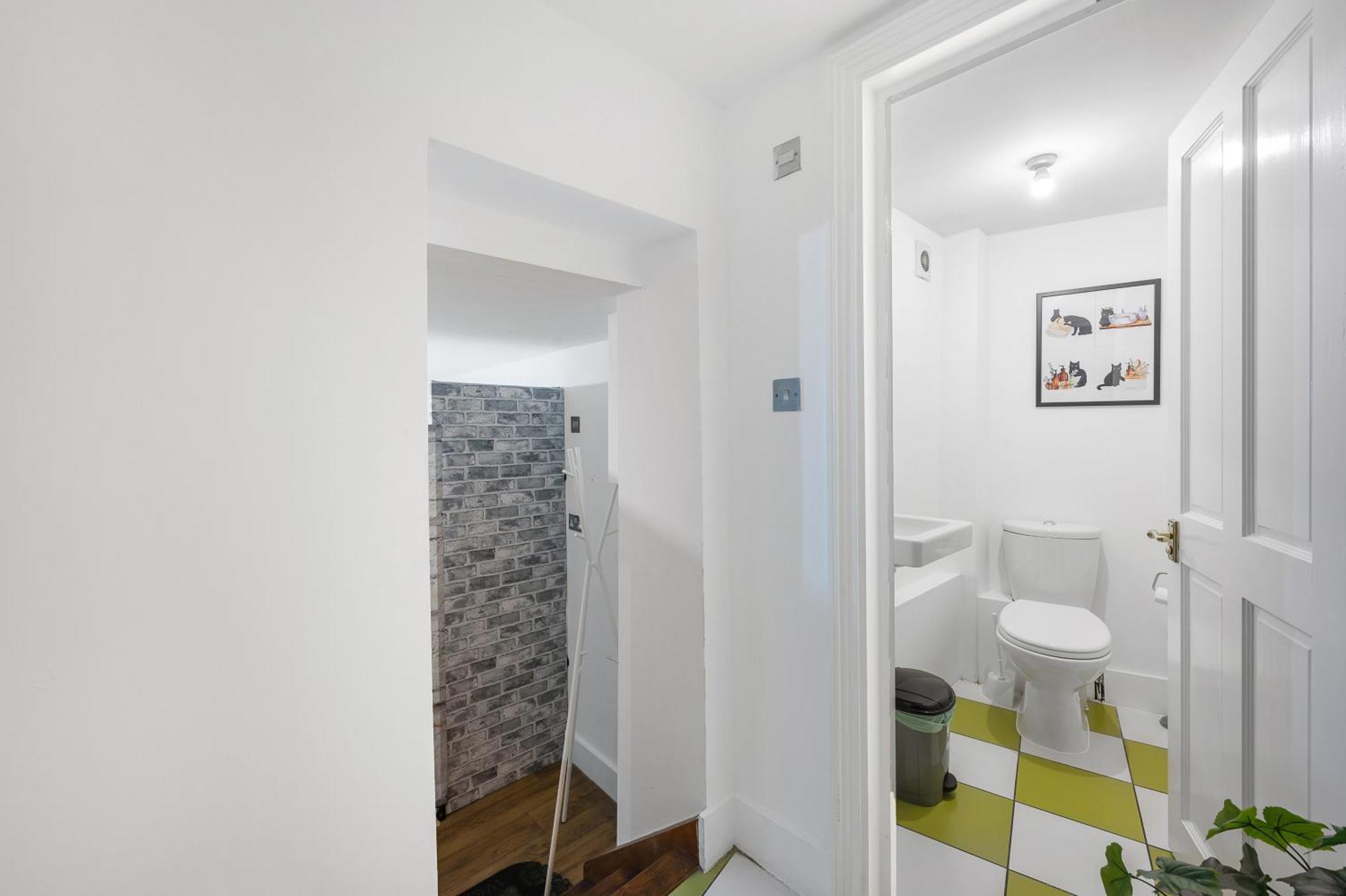 Flat Offers Superb Transport Connections Apartment
