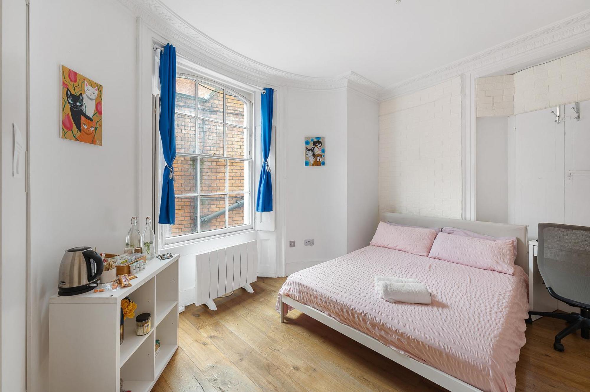 Flat Offers Superb Transport Connections London