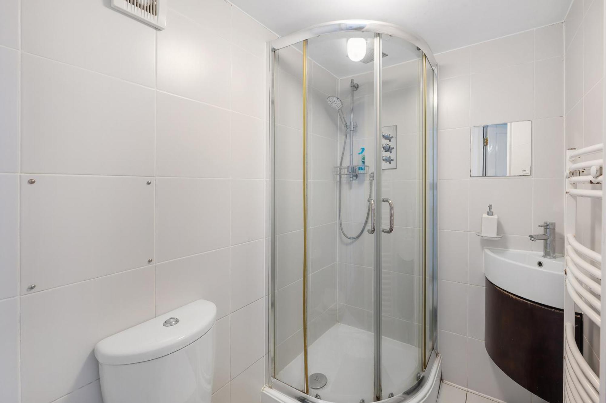 Flat Offers Superb Transport Connections Apartment