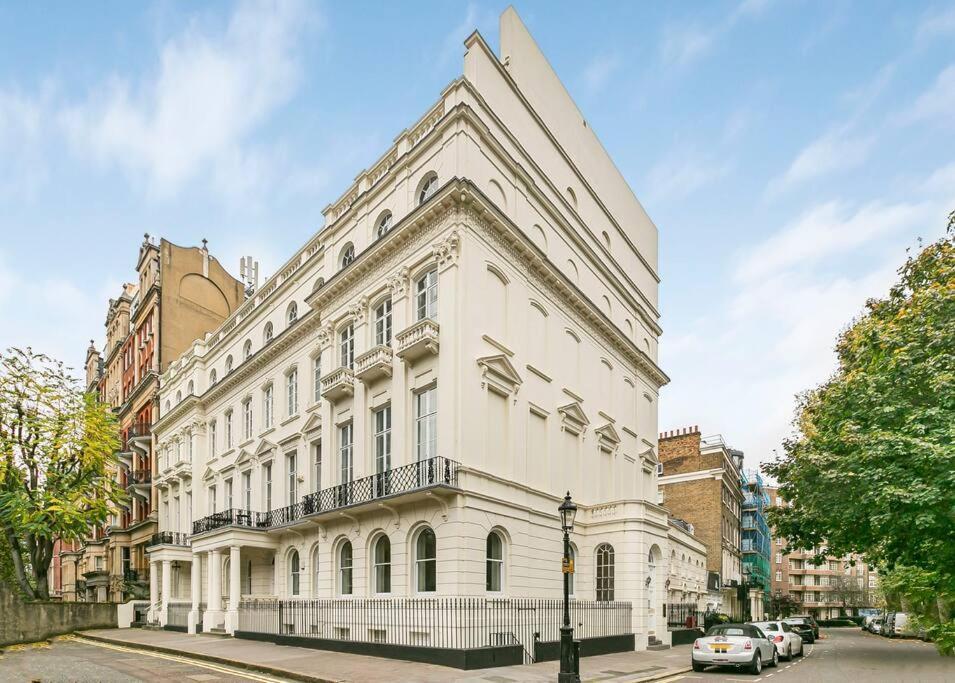 Penthouse Overlooking Hyde Park Leilighet