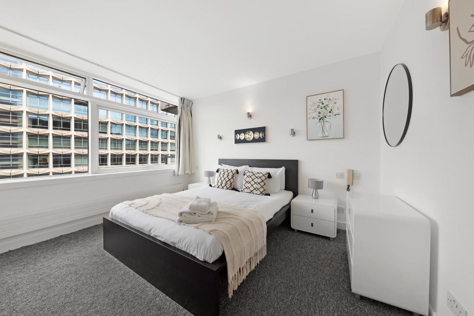 Appartement 2 Bed Apartment- London- Lift & Balcony *