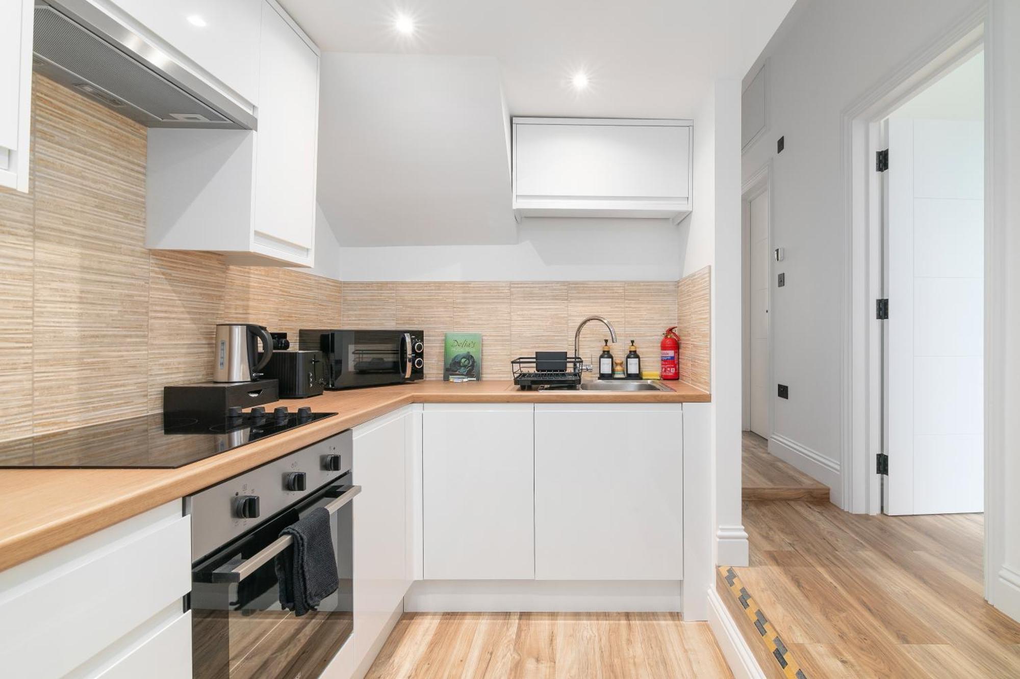 2 Bed Flat 10 Min From Notthing Hill!