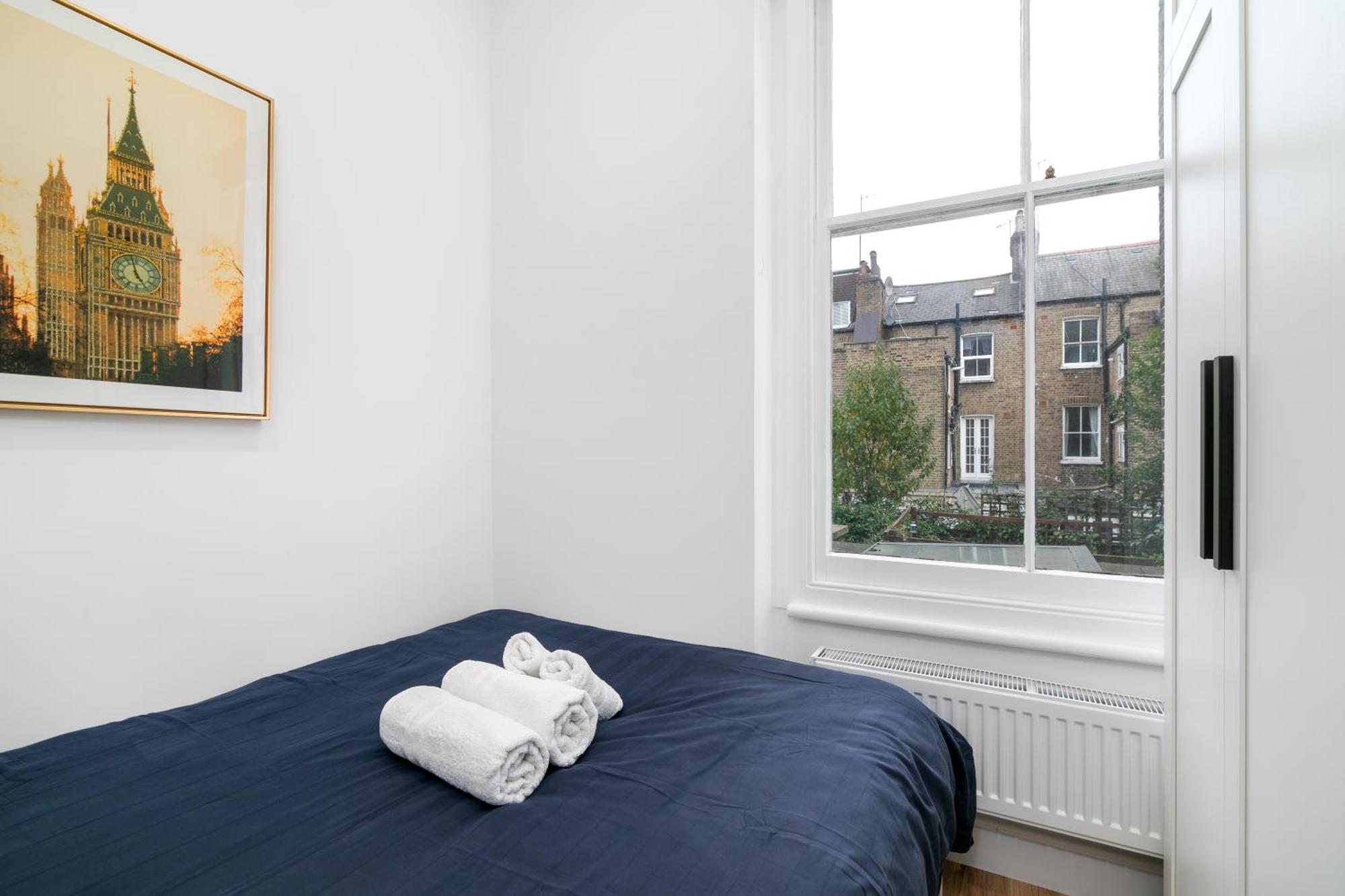 2 Bed Flat 10 Min From Notthing Hill! London
