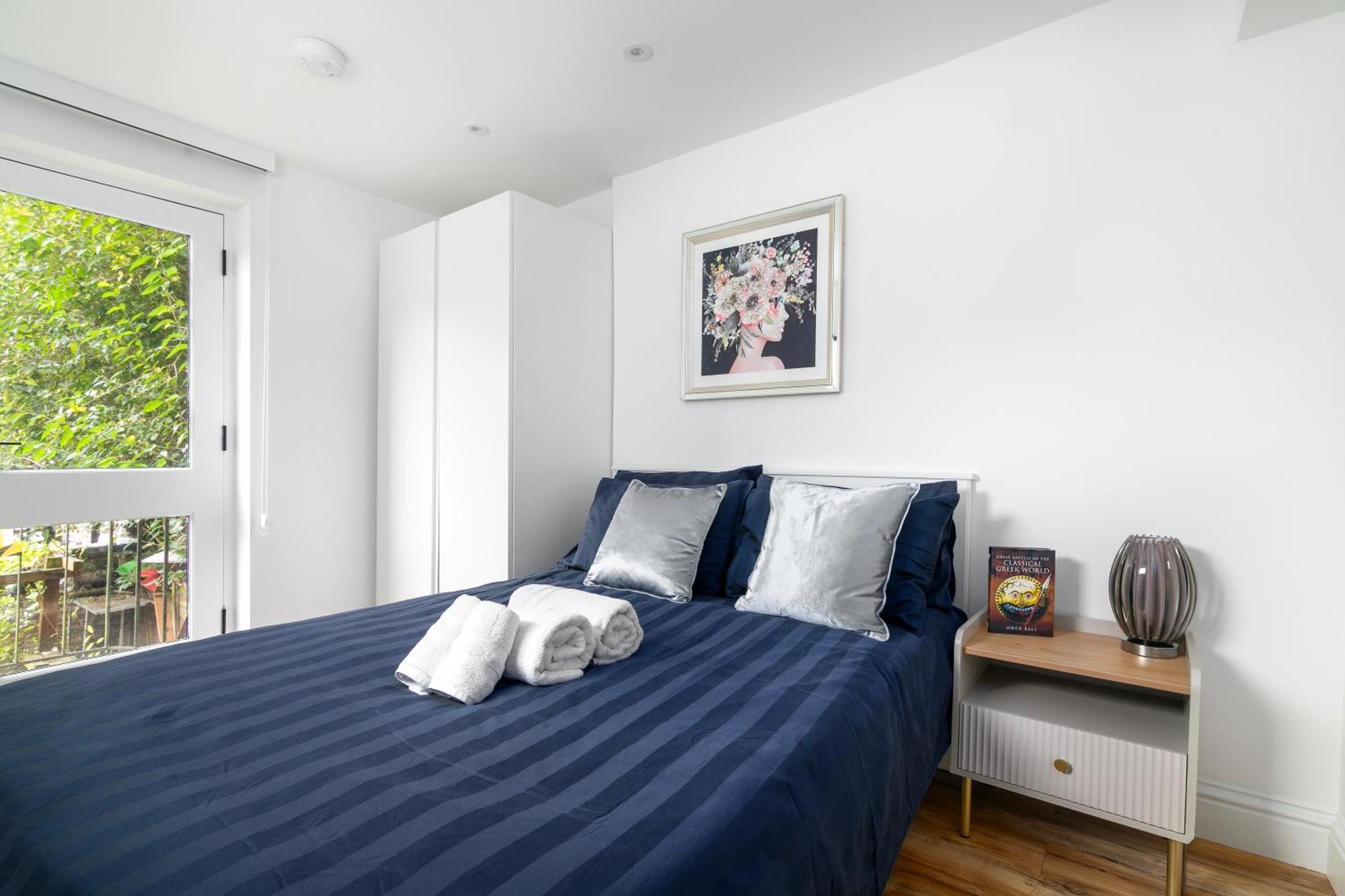 2 Bed Flat 10 Min From Notthing Hill! *