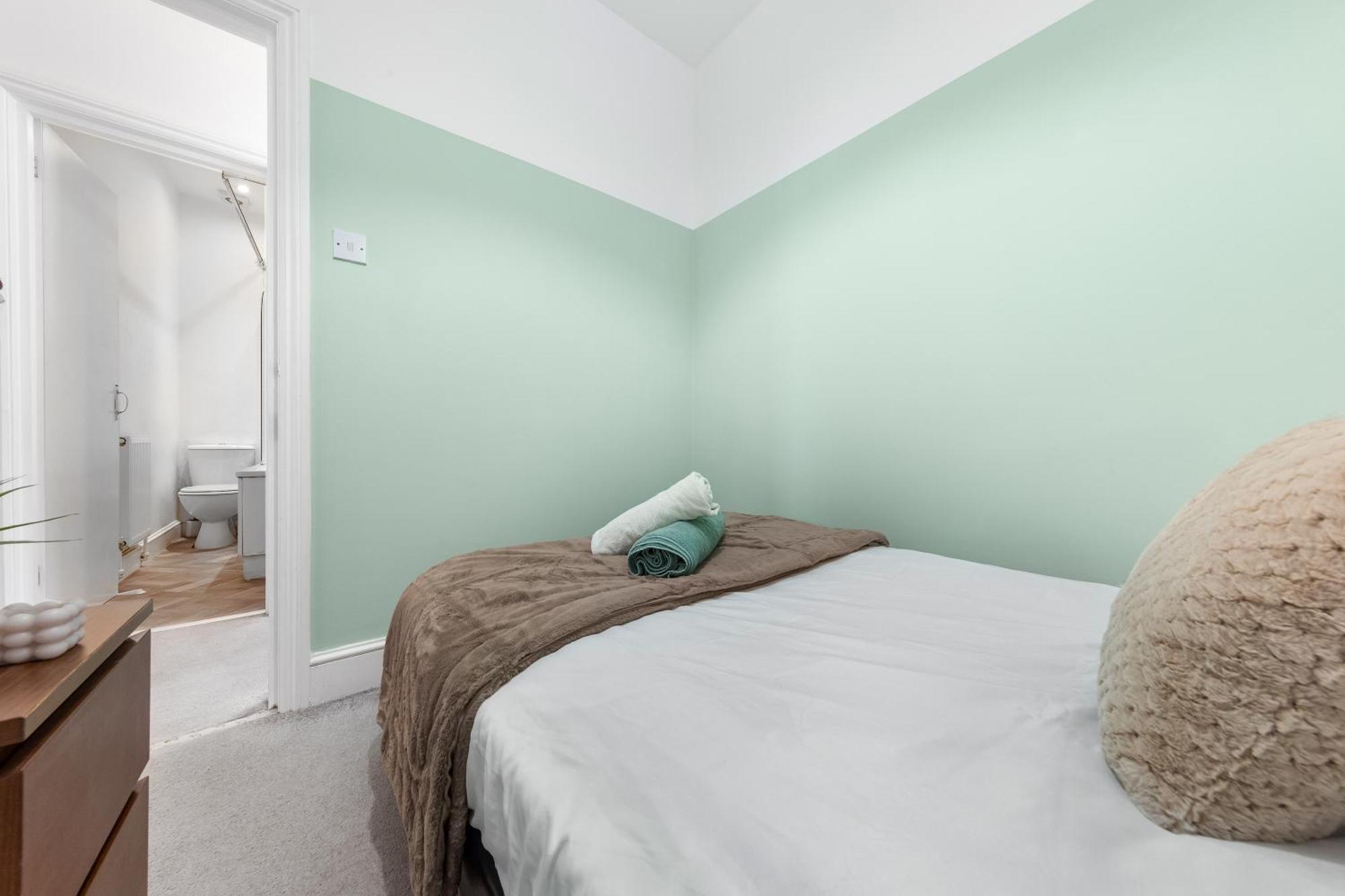 Fulham Maissonette 5 Mins From Chelsea Fc * London