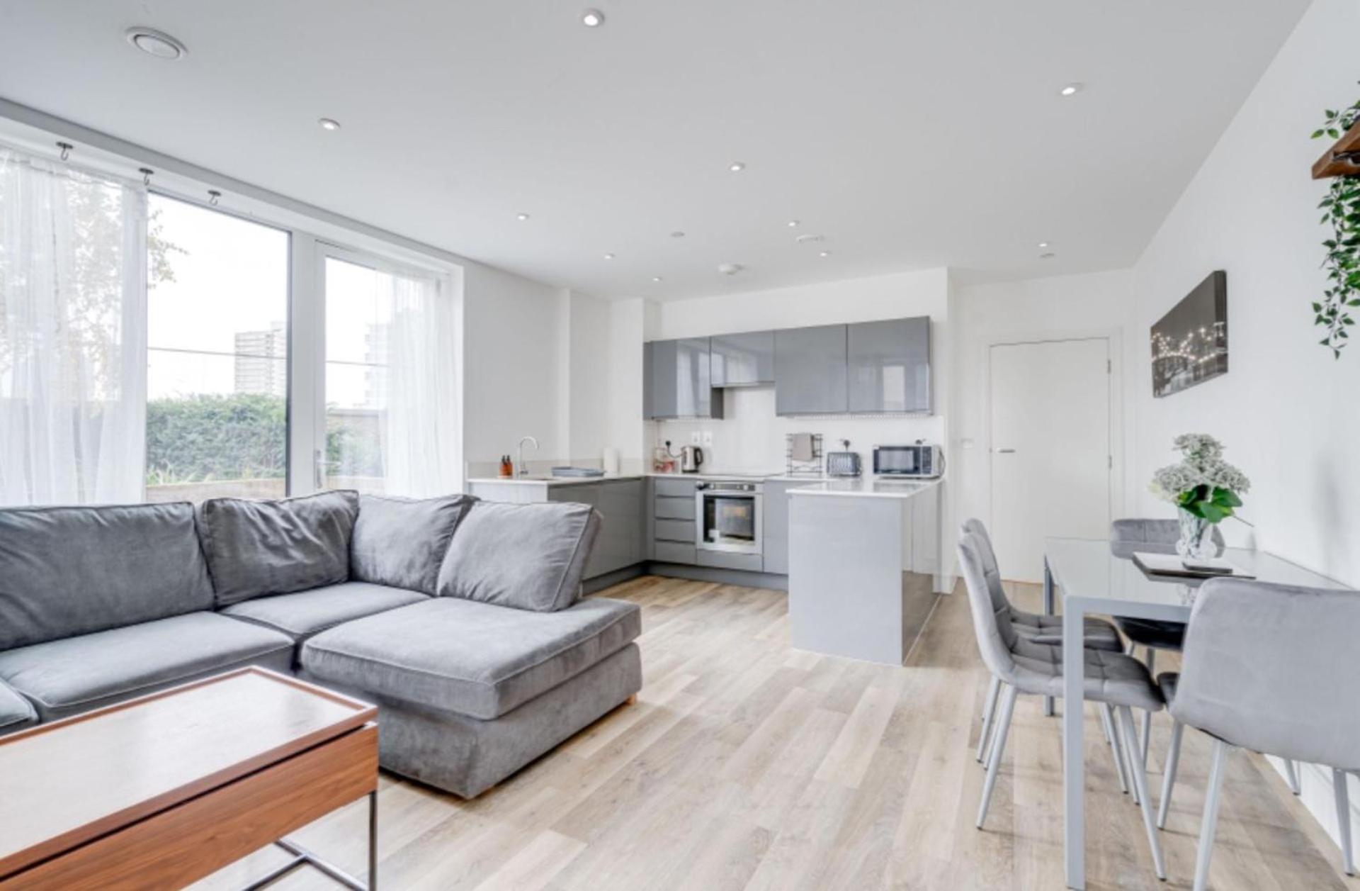 Cozy With 2 Bedrooms Leilighet
