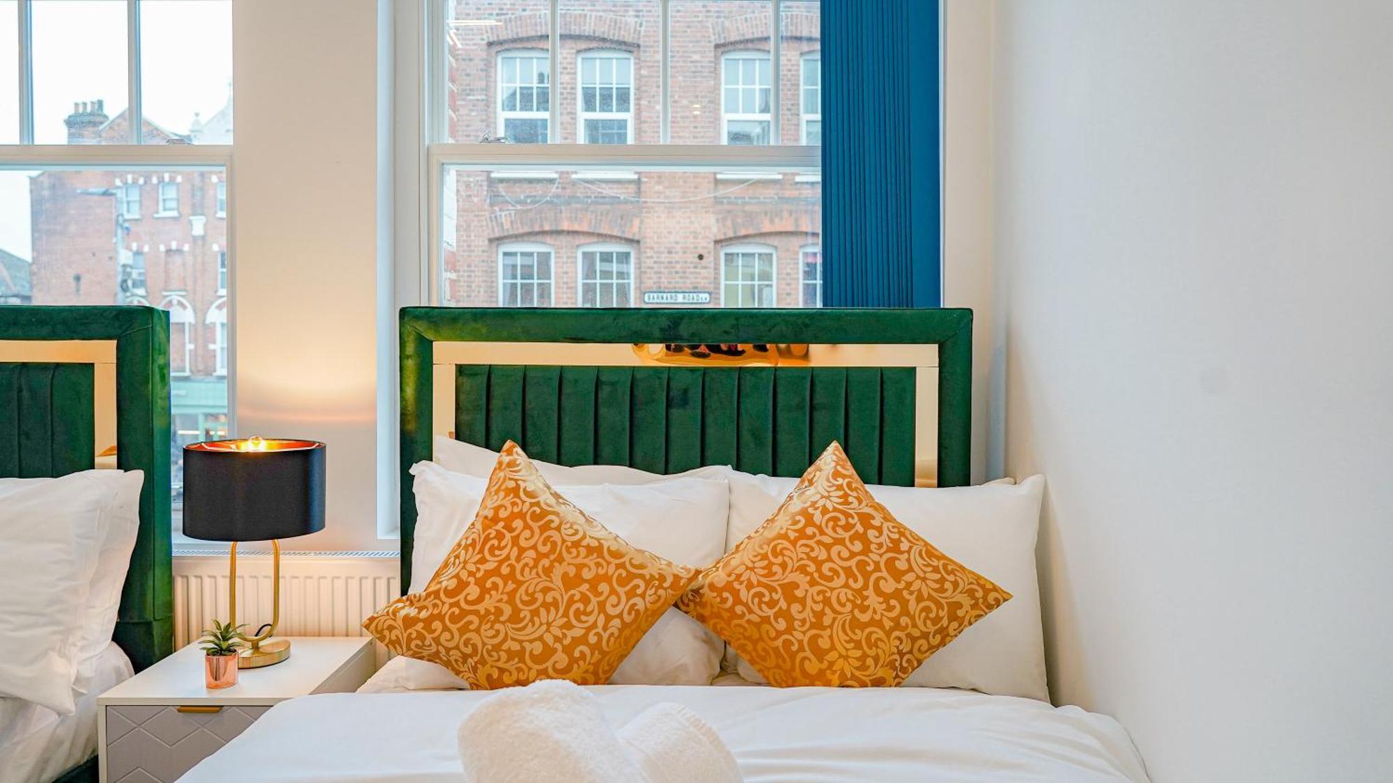 New Luxurious Stunning Block In Londres