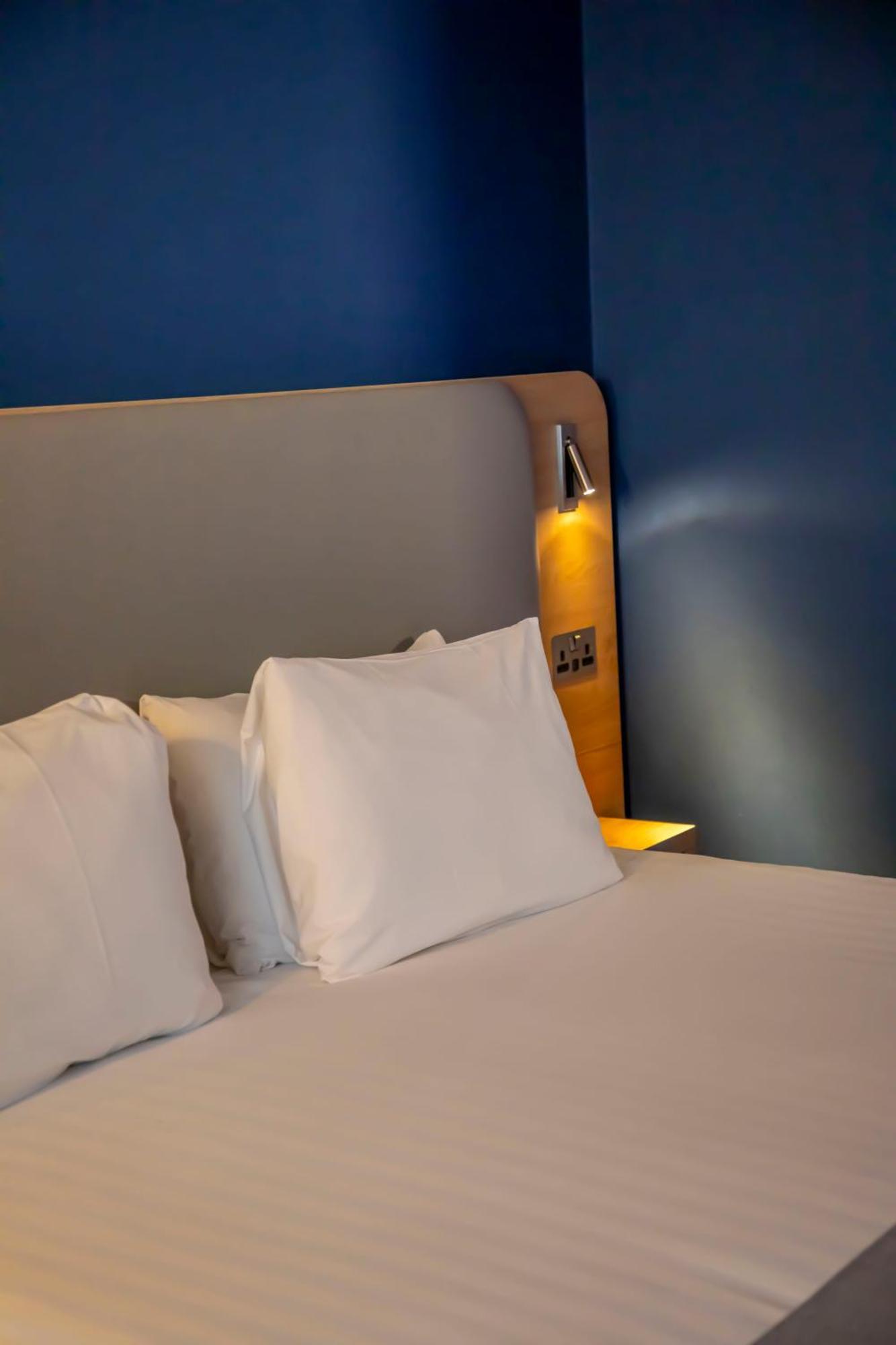Express Royal Docks By Ihg Hotel 3*