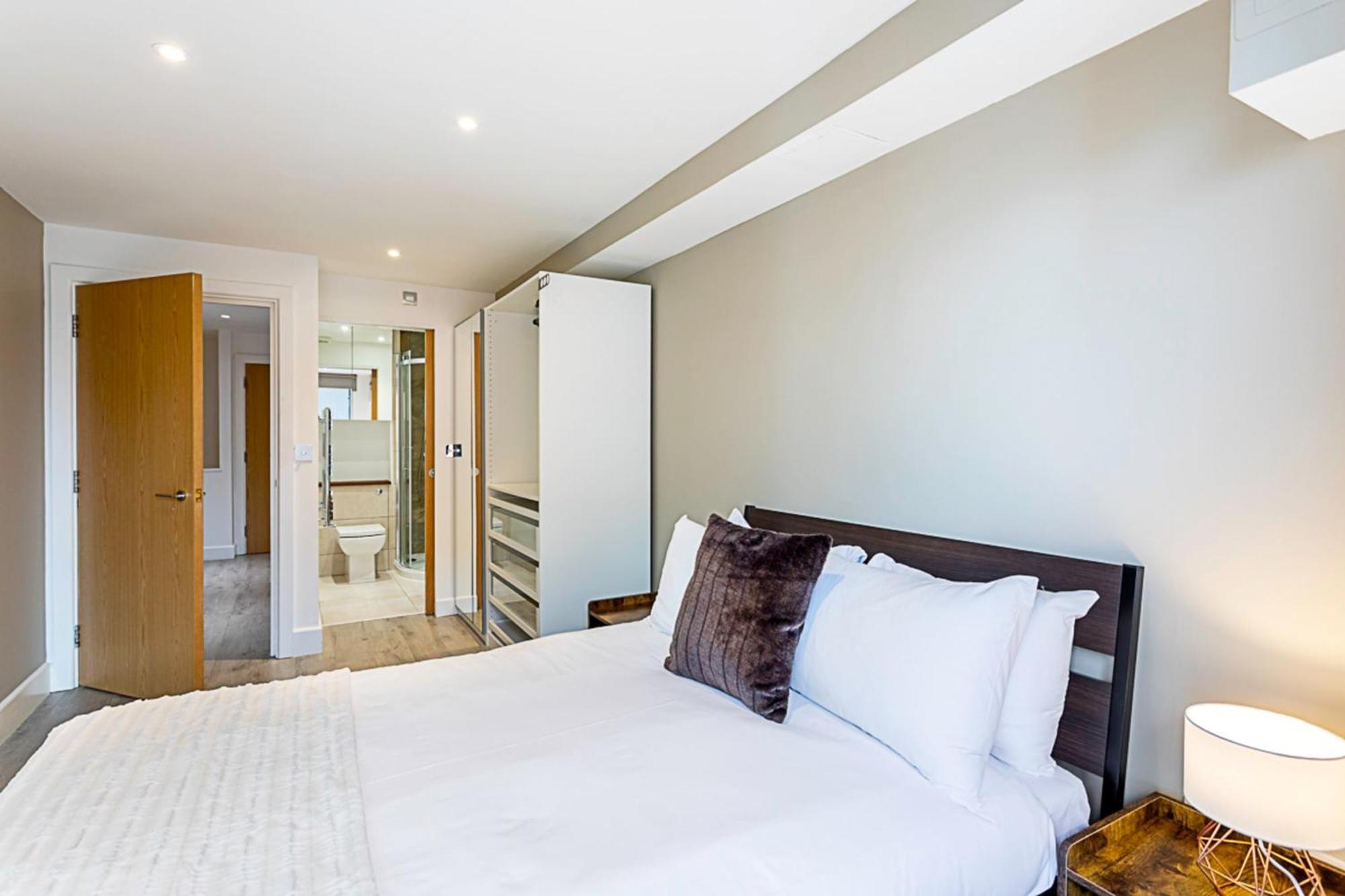 Duplex Two-bed Near Tower Bridge Apartment London